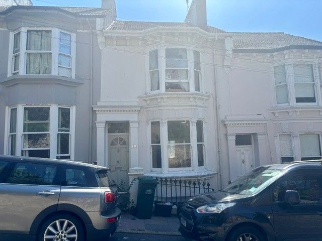 Property photo 1 of 8