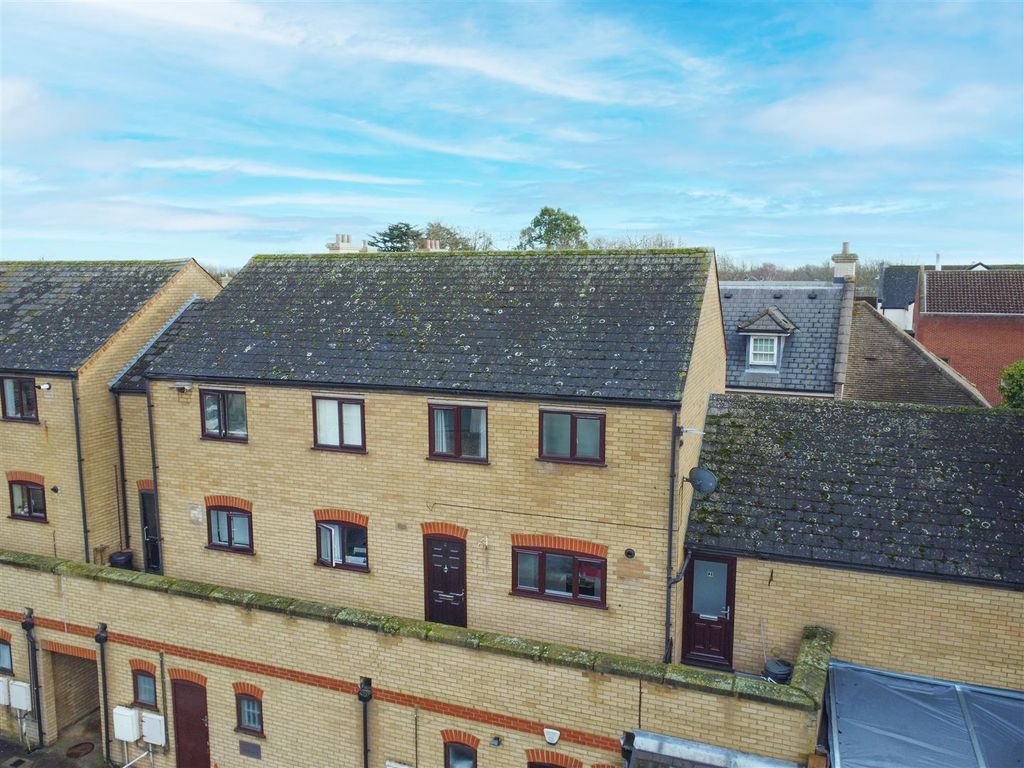 Property photo 2 of 12 Dji_0274.Jpg