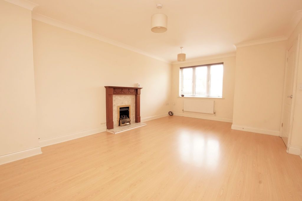 Property photo 2 of 14 Lounge