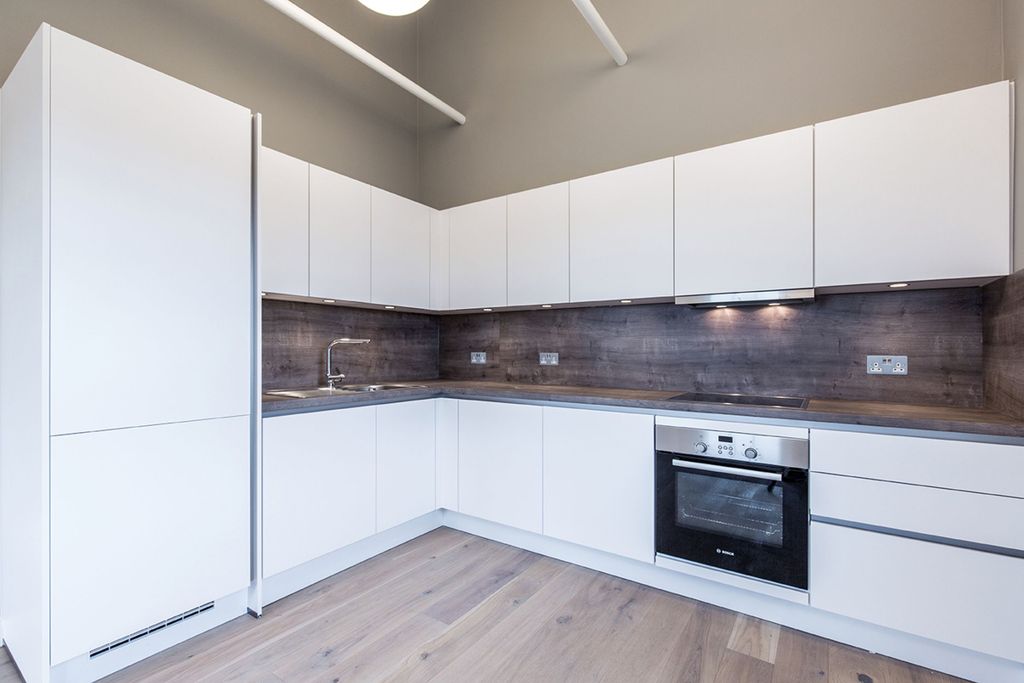Property photo 1 of 18 Kitchen (Example)