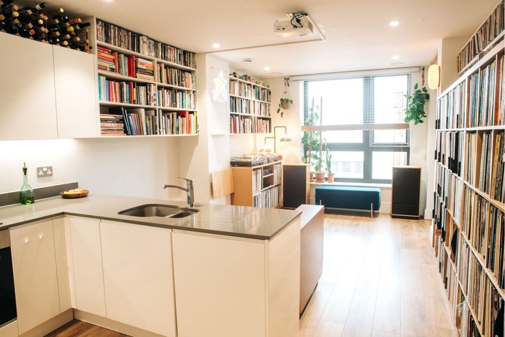Property photo 1 of 21 Kitchen