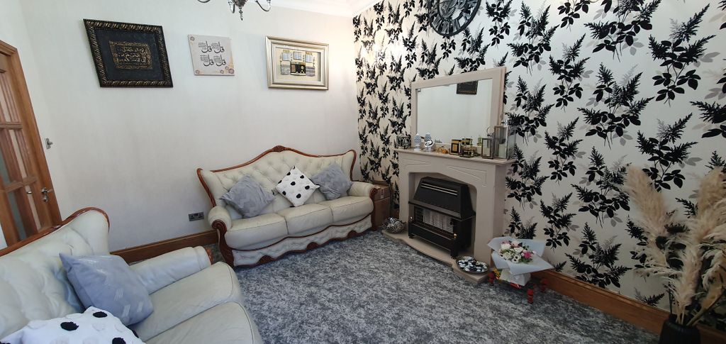 Property photo 1 of 26 Reception 1