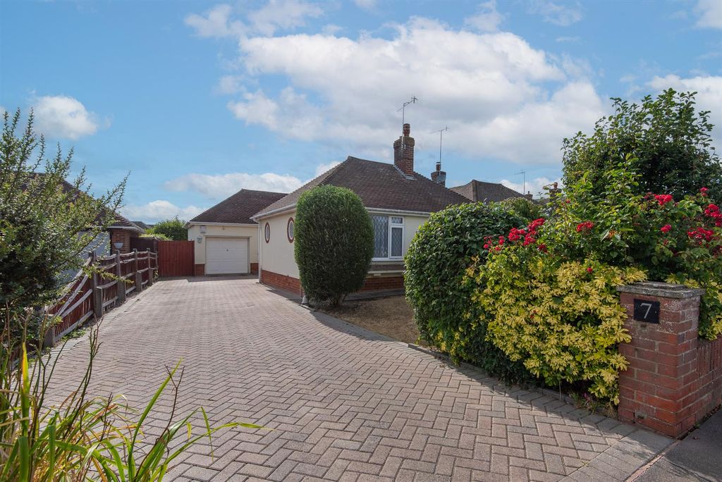 Property photo 1 of 28 For Sale By Aspire Residential | Exmoor Drive