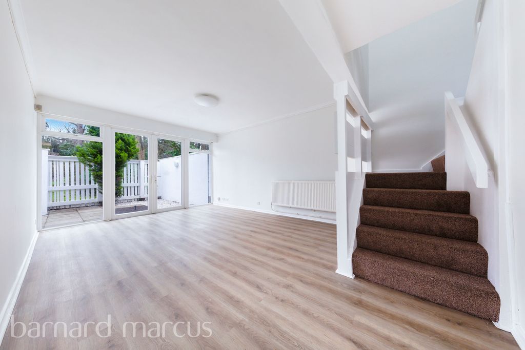 Property photo 1 of 8 Image