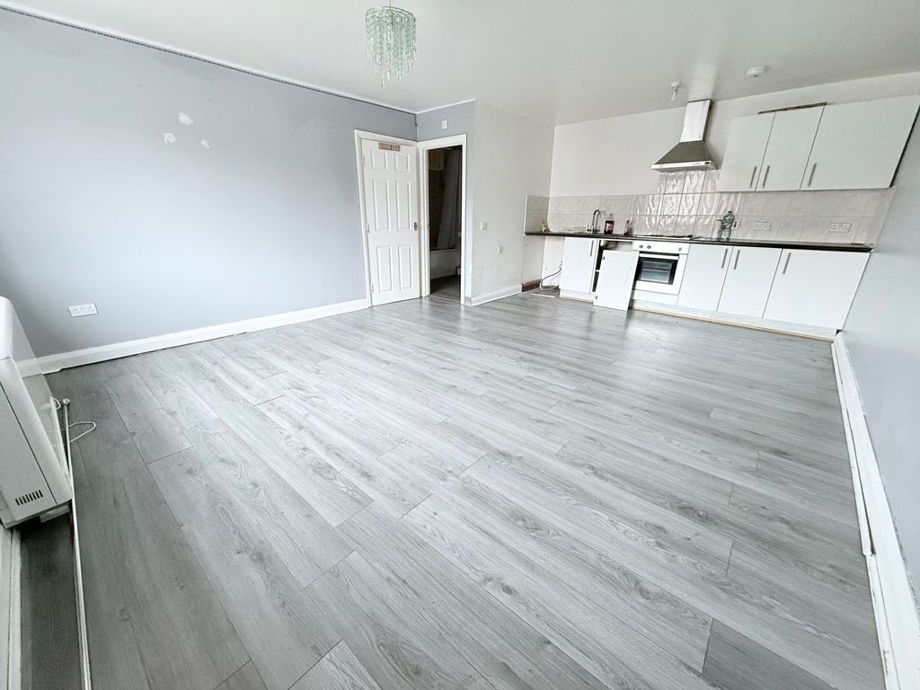 Property photo 3 of 5 Image