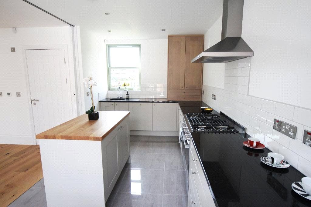 Property photo 3 of 11 Picture No. 02