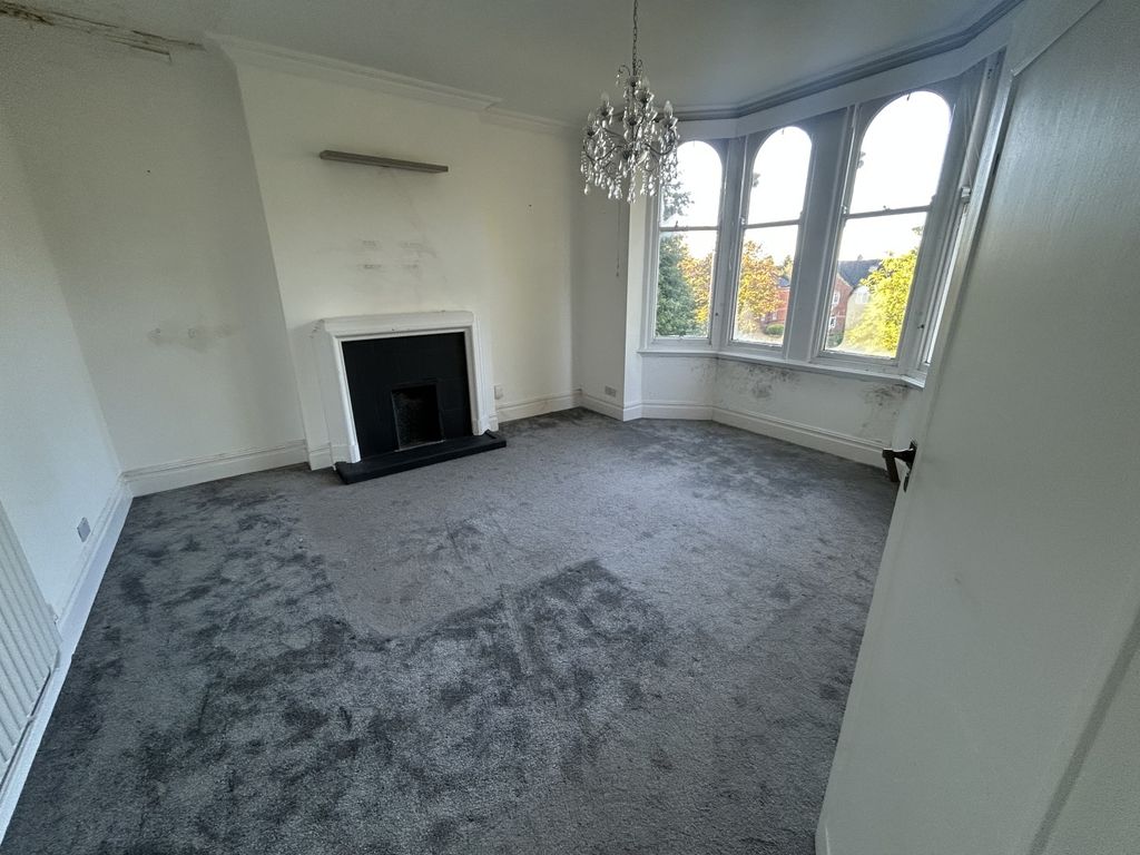 Property photo 2 of 13 Image 1