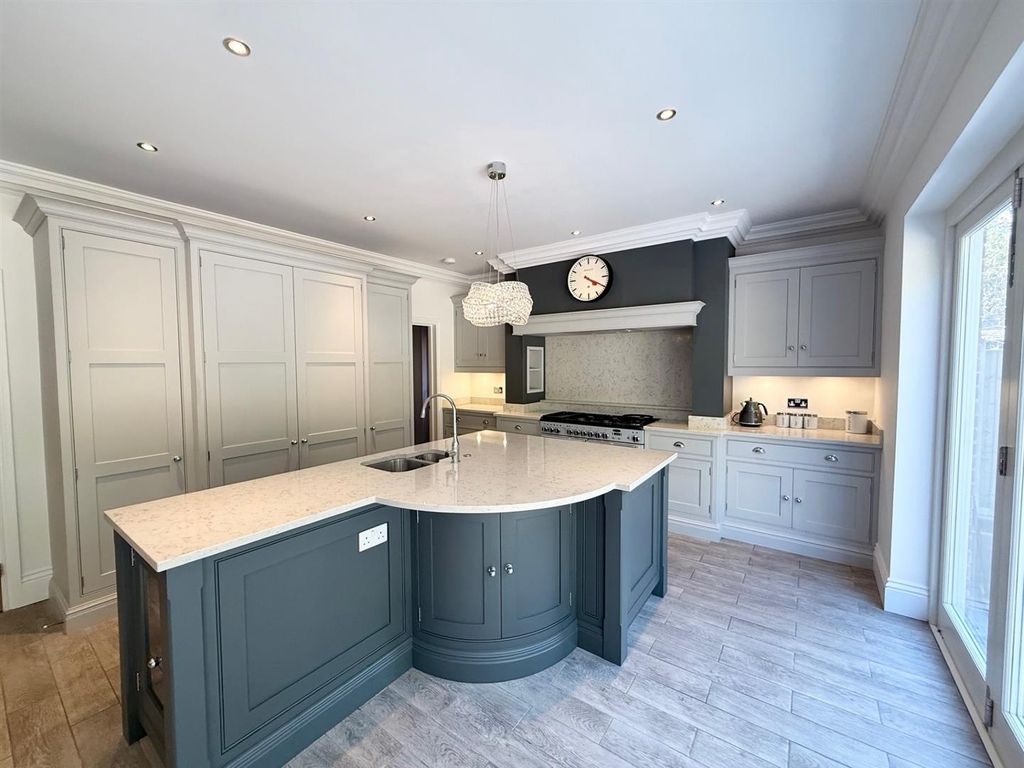 Property photo 3 of 19 Kitchen.Jpg