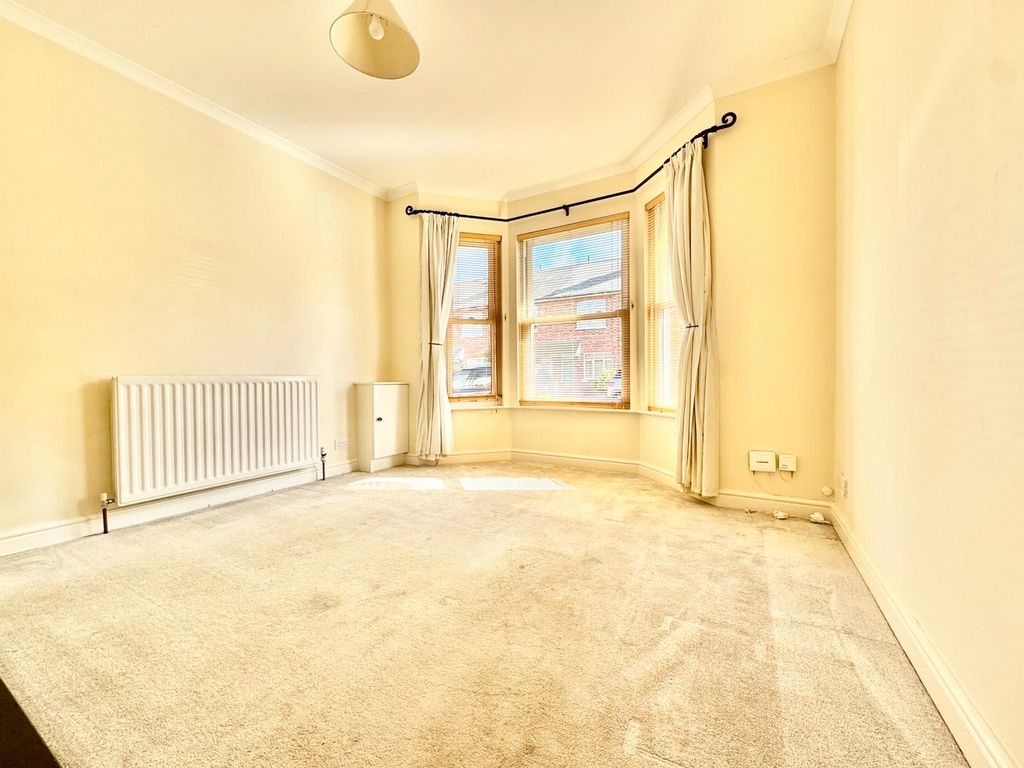 Property photo 3 of 16 Picture No. 21