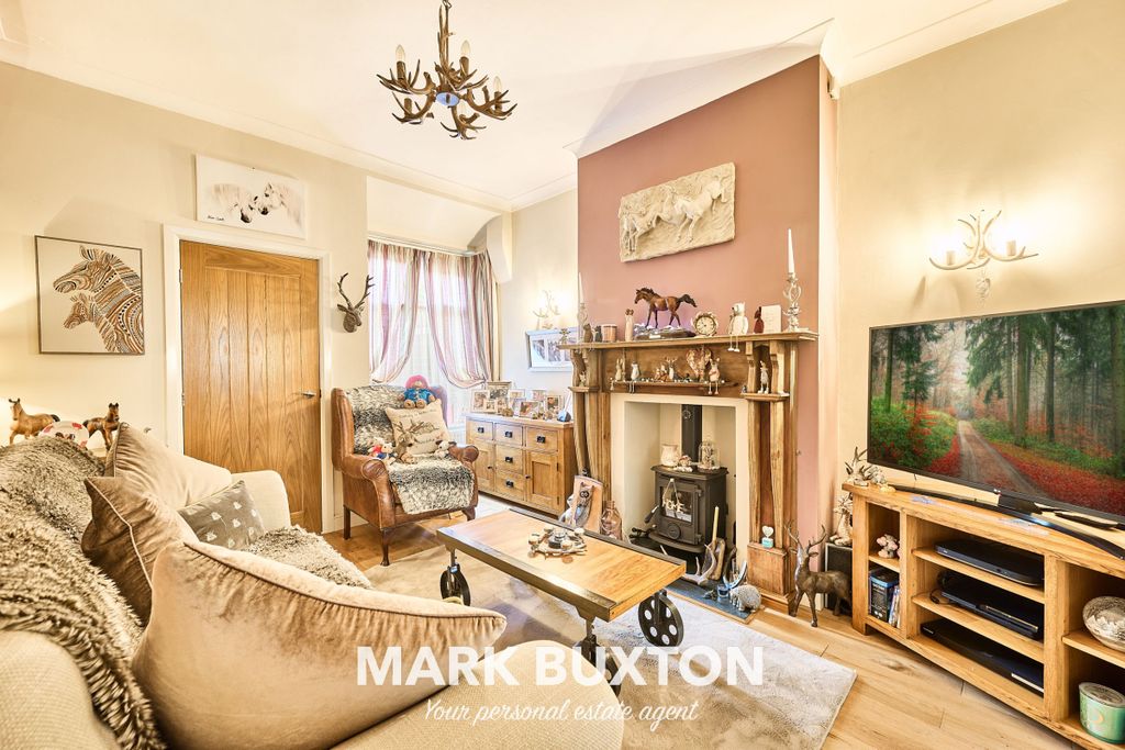 Property photo 2 of 26
