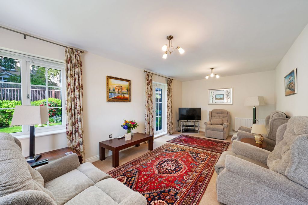 Property photo 2 of 43