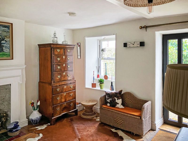 Property photo 2 of 38 Photo 25