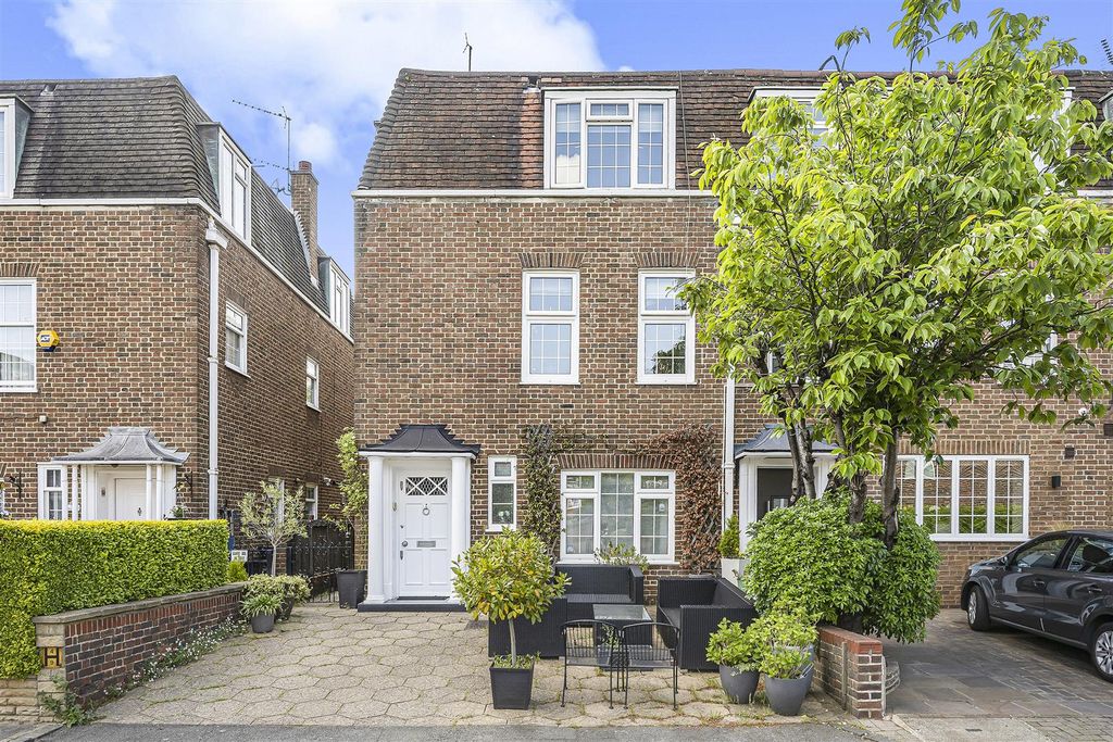 Property photo 1 of 14 38 Marlowes (1).Jpg