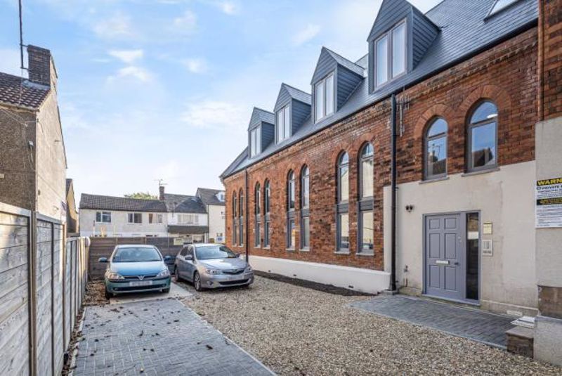 Property photo 1 of 6 Photo 5