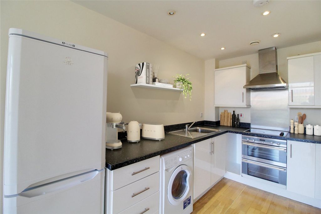 Property photo 3 of 13 Picture No. 27