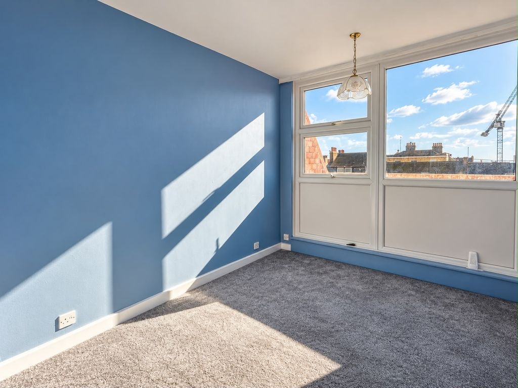 Property photo 3 of 5