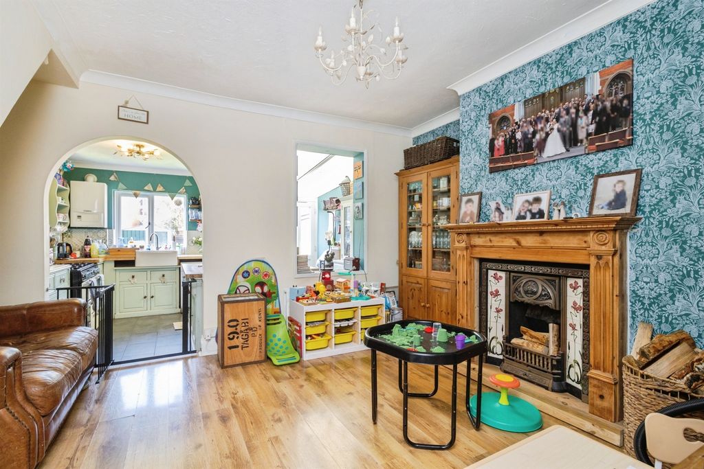 Property photo 2 of 15