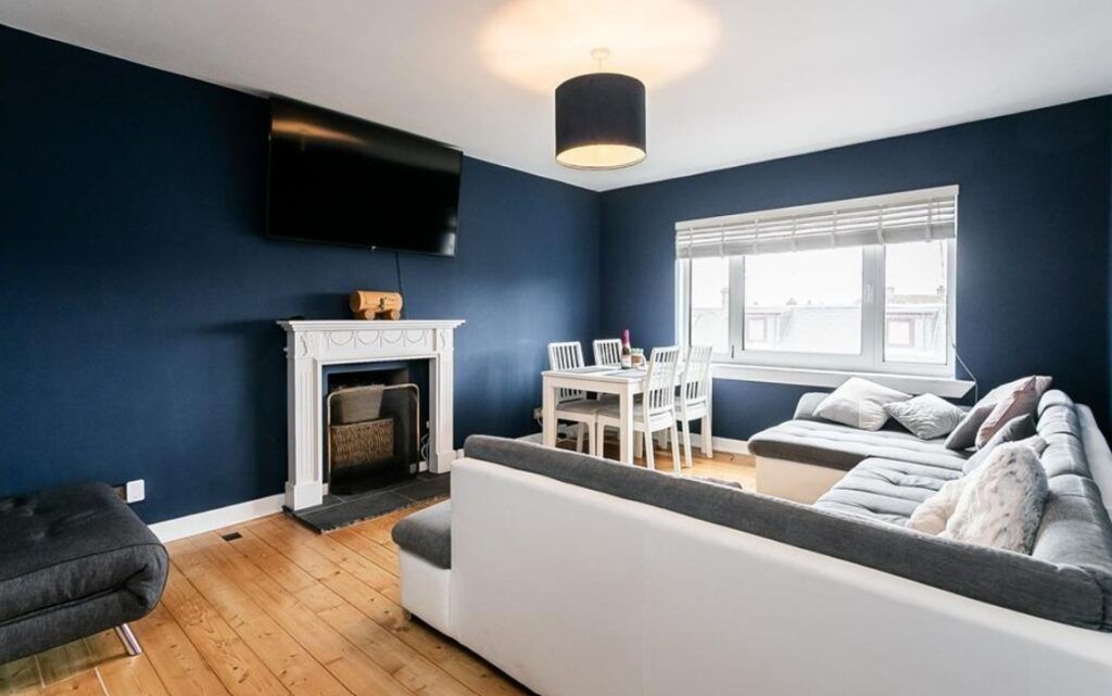 Property photo 2 of 18