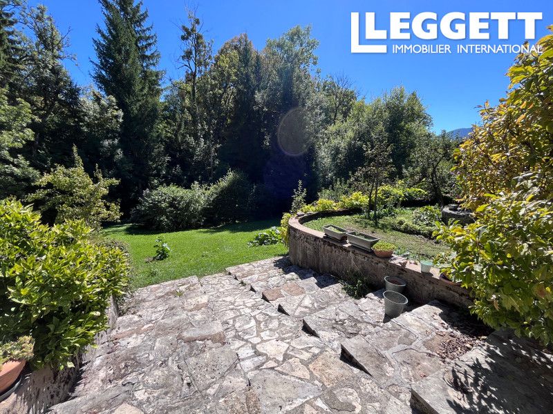 Property photo 3 of 10