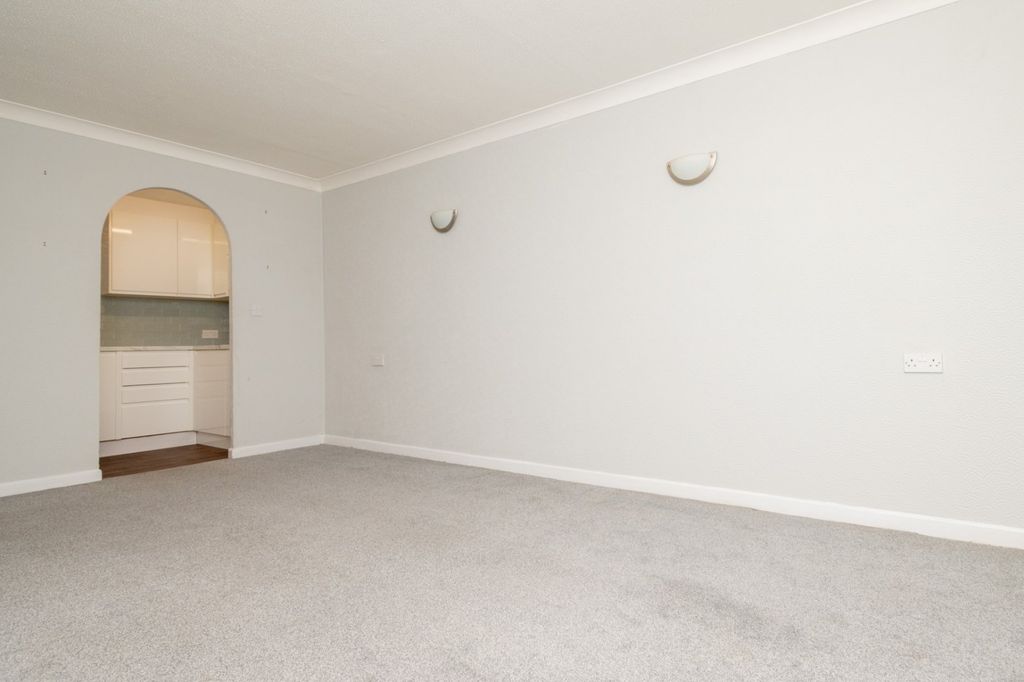 Property photo 2 of 9 Picture 2