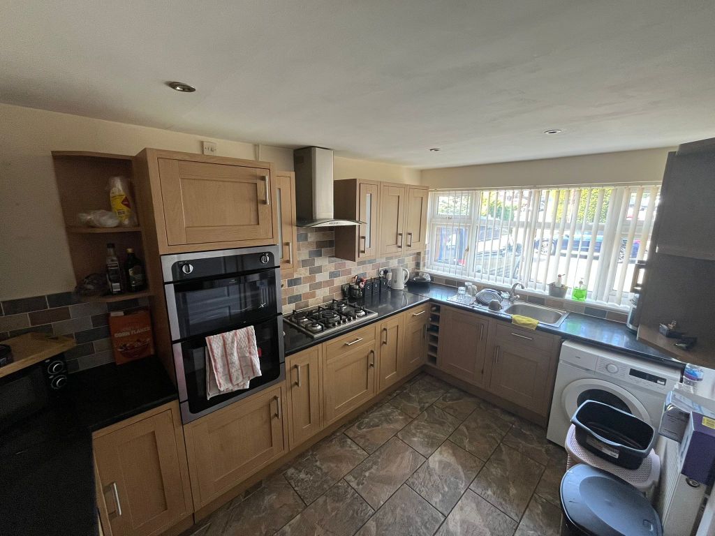 Property photo 3 of 14 Image