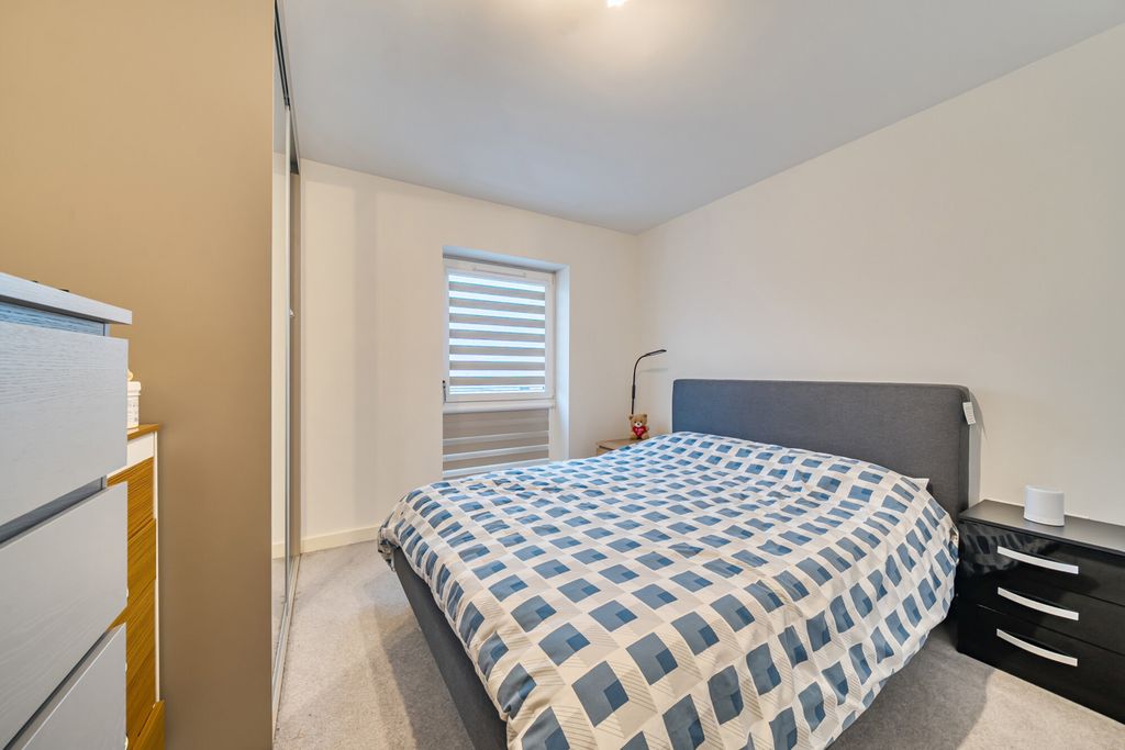 Property photo 3 of 20 1374649-5-6904De7...