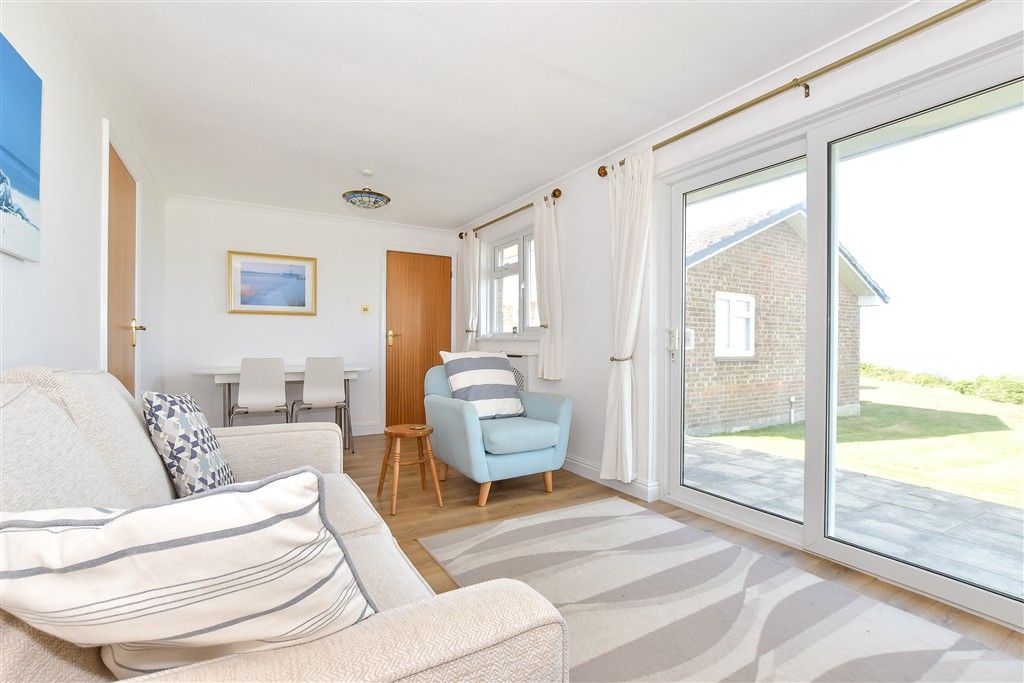 Property photo 1 of 9 Lounge/Dining Room