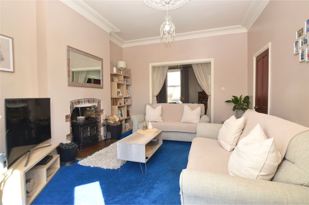 Property photo 3 of 20 3 - Picture No. 44