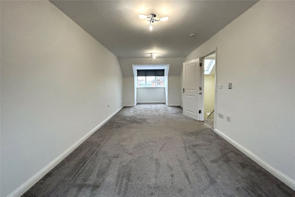 Property photo 2 of 12 Picture No. 92