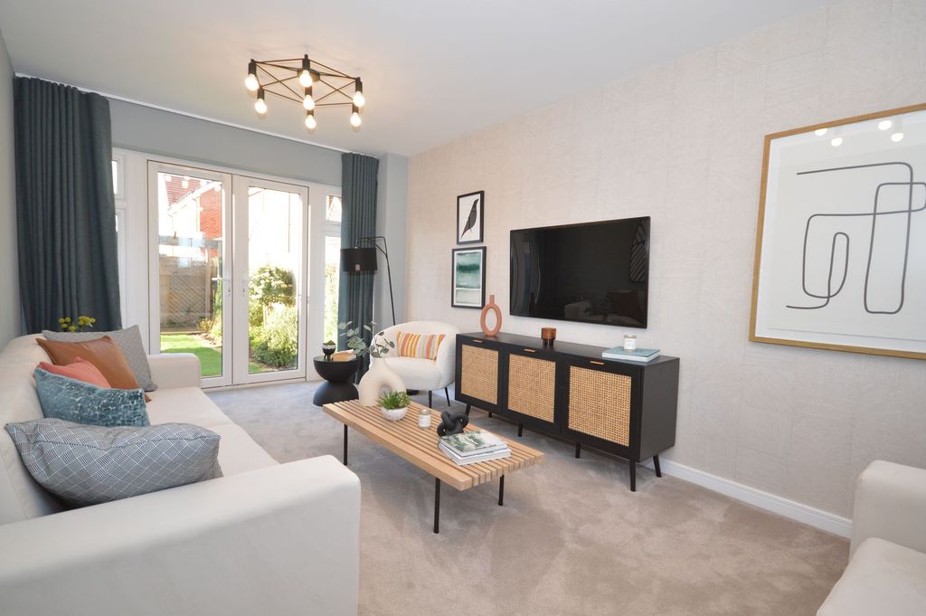 Property photo 2 of 17