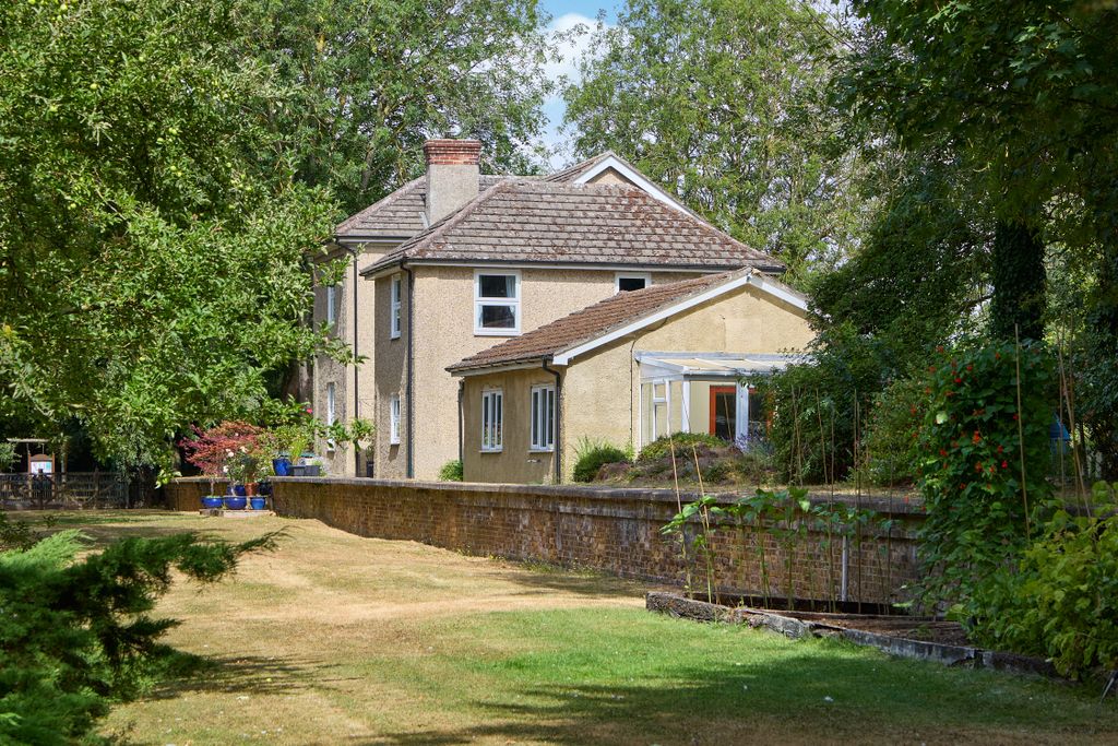 Property photo 1 of 29