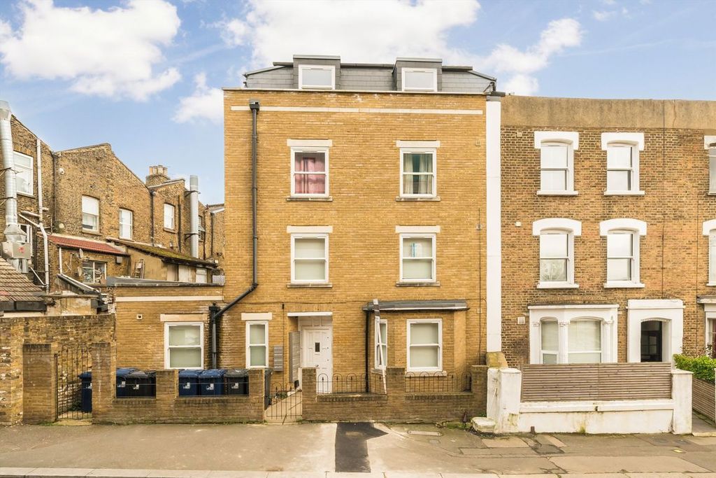 Property photo 1 of 5