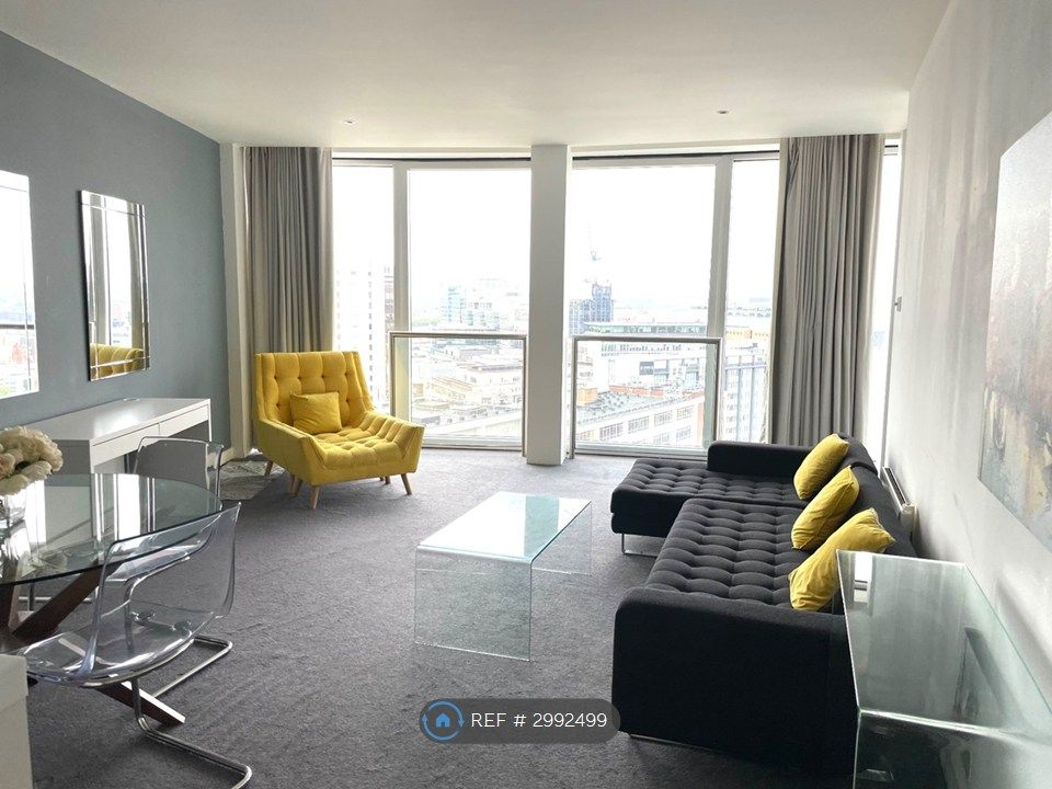 Property photo 2 of 19 Lounge