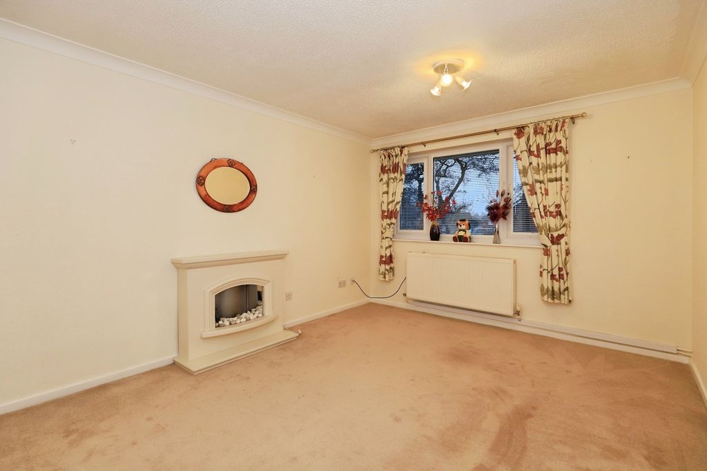 Property photo 2 of 8 Lounge/Diner