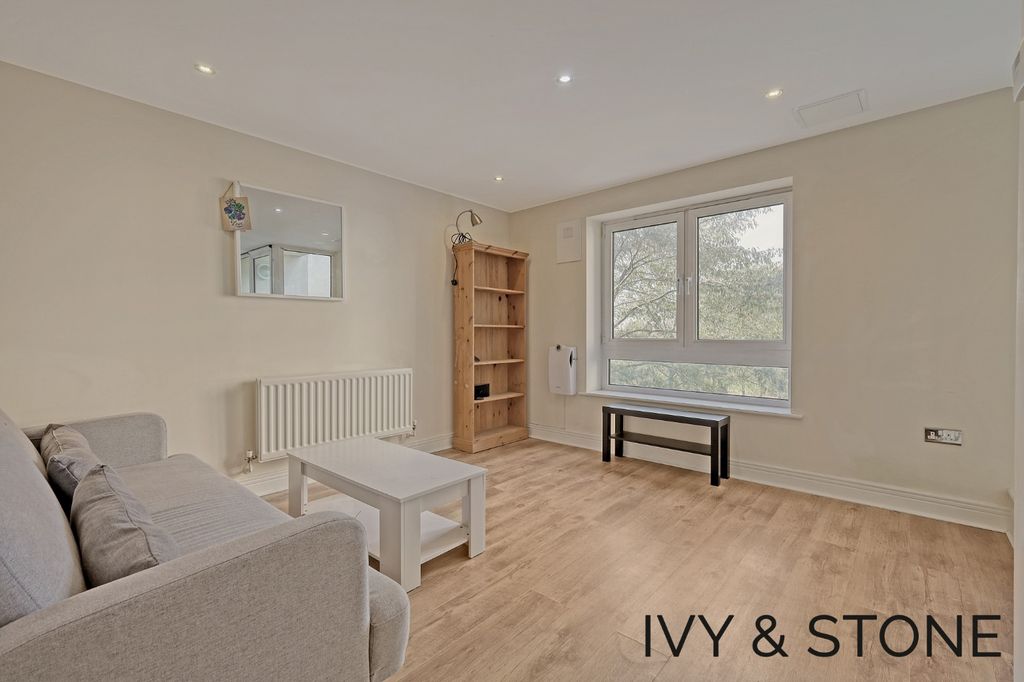 Property photo 2 of 12 3540443