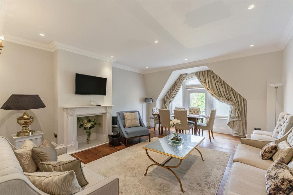 Property photo 2 of 17 107065_Flat 19 Hanover Gate Mansions Park Road-4_l