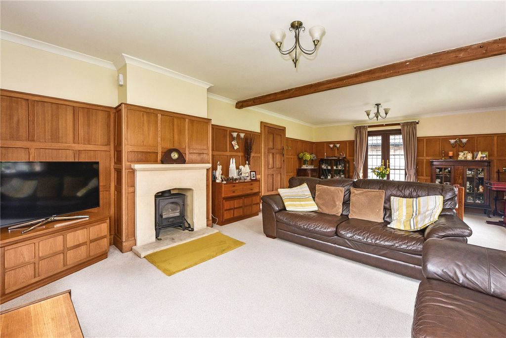 Property photo 2 of 20 Picture No. 12
