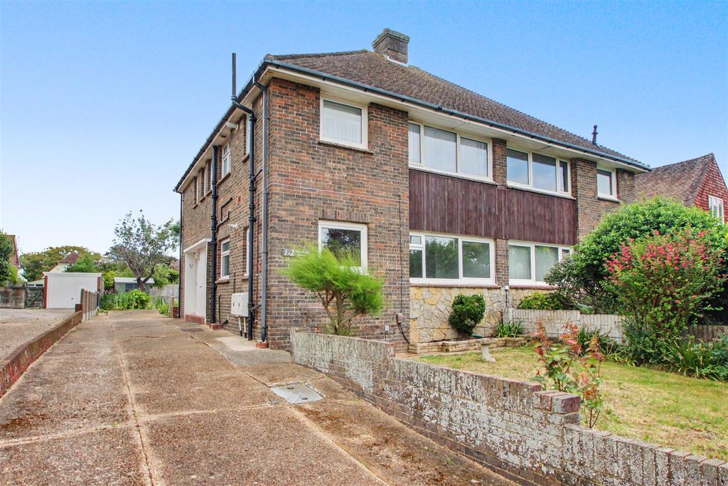 Property photo 1 of 10 External