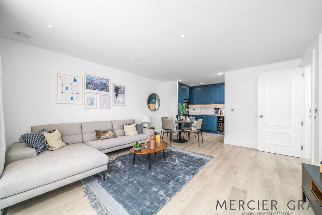 Property photo 2 of 23 Photo 9