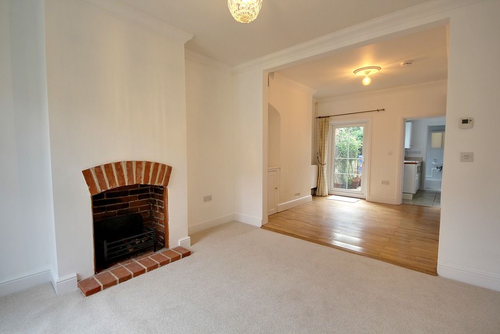Property photo 2 of 8