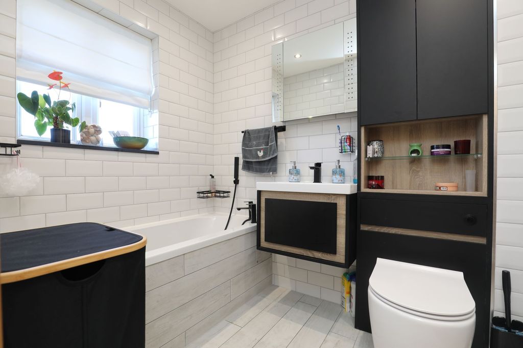 Property photo 3 of 29