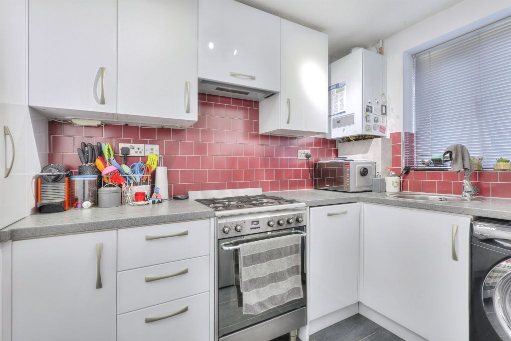 Property photo 2 of 16