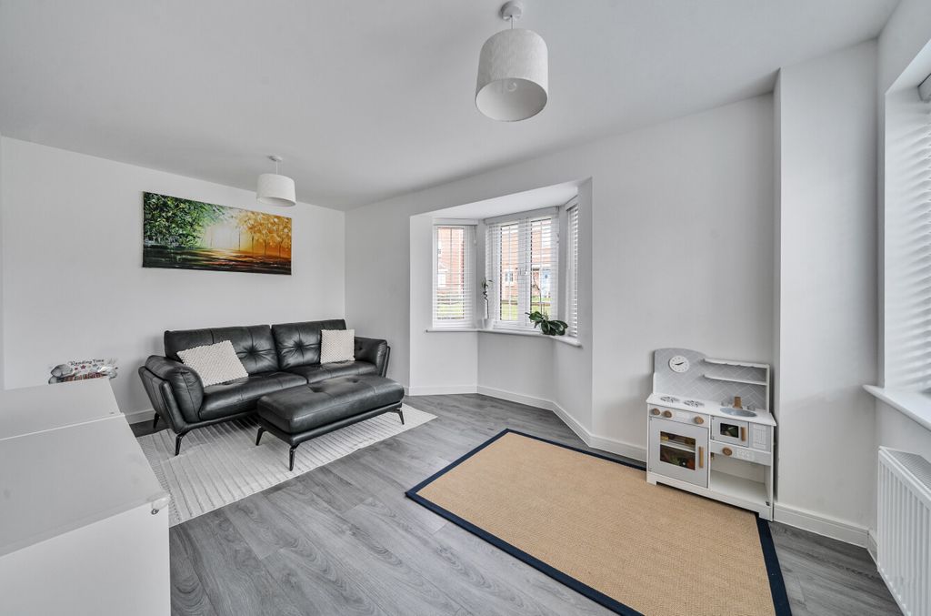 Property photo 3 of 25 1411332-13-699497...