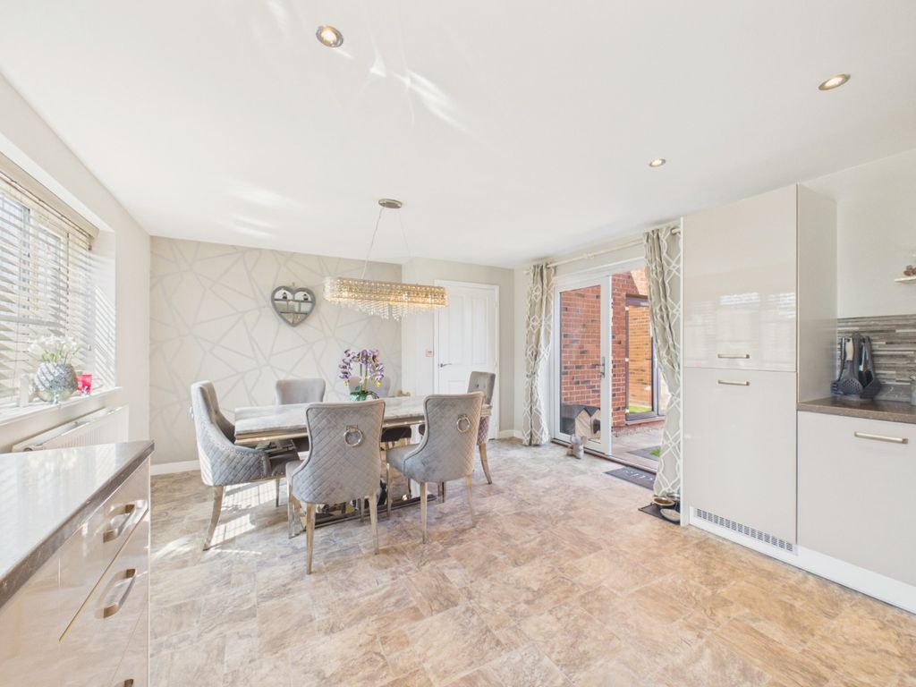 Property photo 2 of 21 5277005