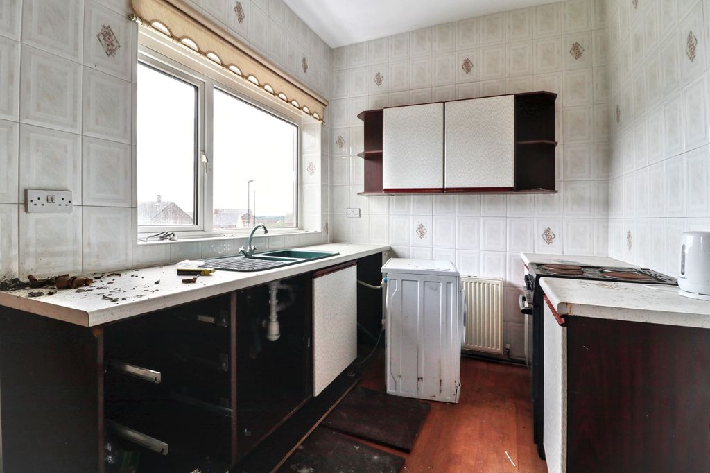 Property photo 2 of 10 5 Boult Terrace, Houghton Le Spring, Tyne And Wear, Dh4 7Dt