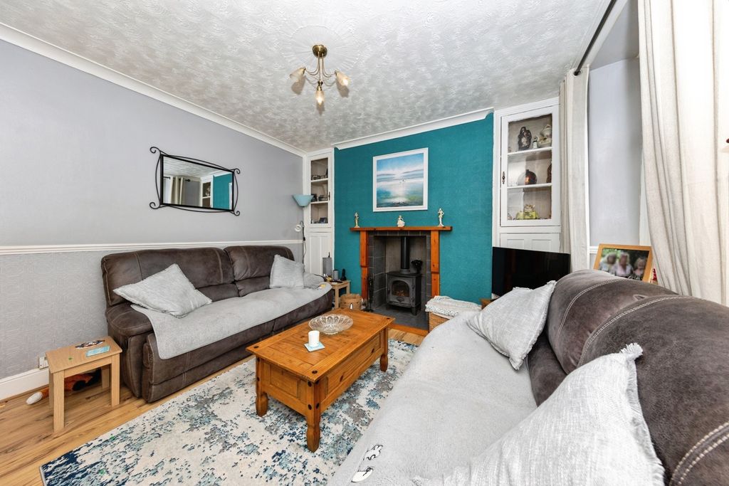 Property photo 3 of 18 Photo