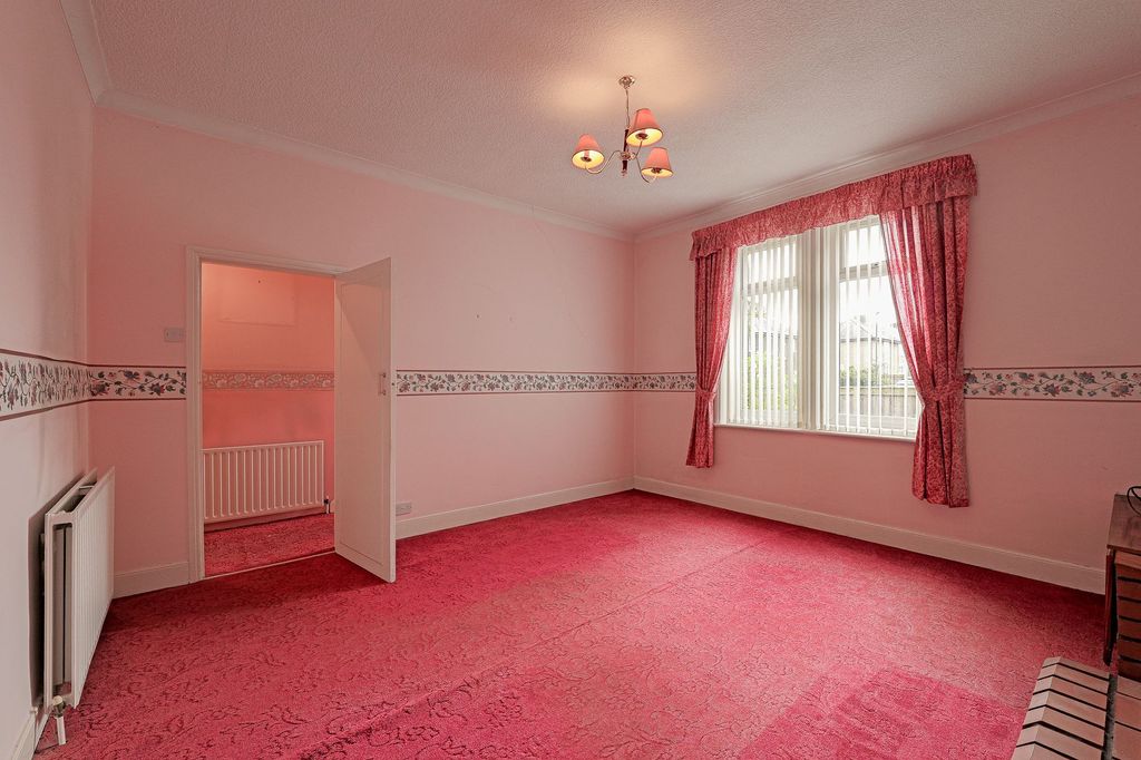 Property photo 3 of 13 Bedroom