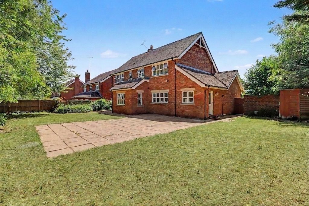Property photo 2 of 25