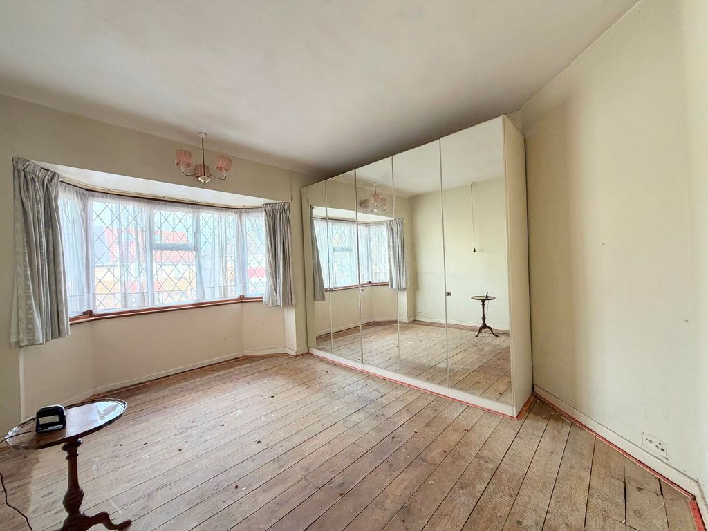 Property photo 3 of 12 Bedroom