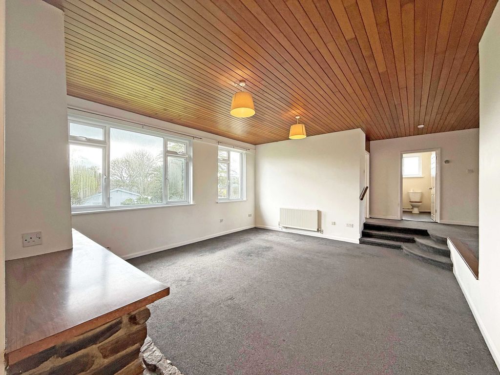 Property photo 3 of 19 Photo 3